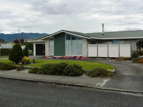 60 Henley Street, Westport
