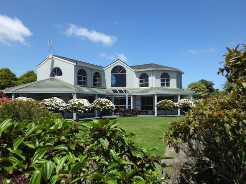 21 County Drive, Hawera