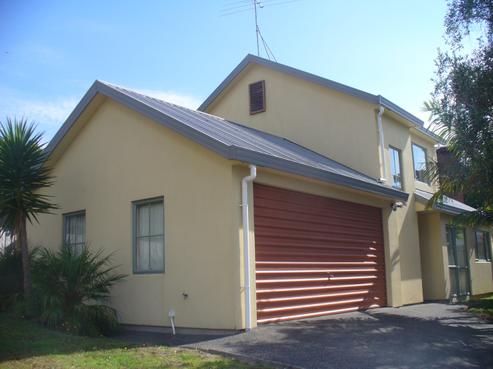 1/120 Brian Crescent, Stanmore Bay