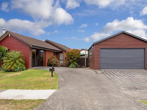 66 West Fairway, Golflands