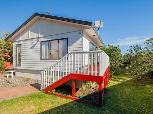 13 Seaglen Place, Botany Downs