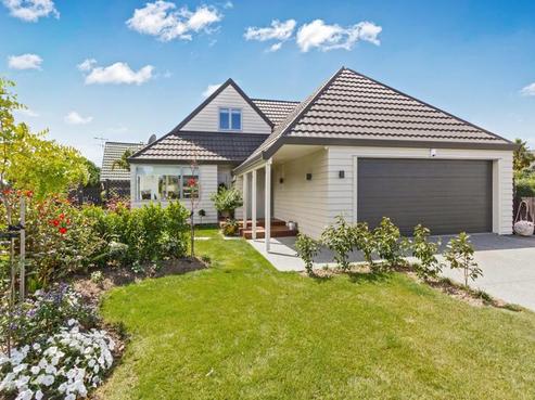 1/102 Frank Nobilo Drive, Golflands
