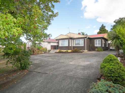 44 Saint Leonards Road, Kelston
