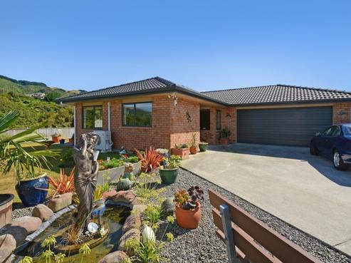 59 Percy Kinsman Crescent, Riverstone Terraces