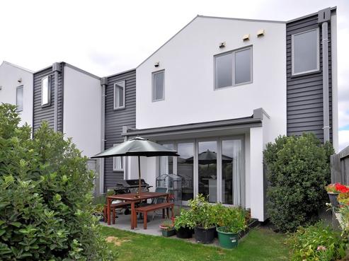 1/1 Sienna Court, Aidanfield