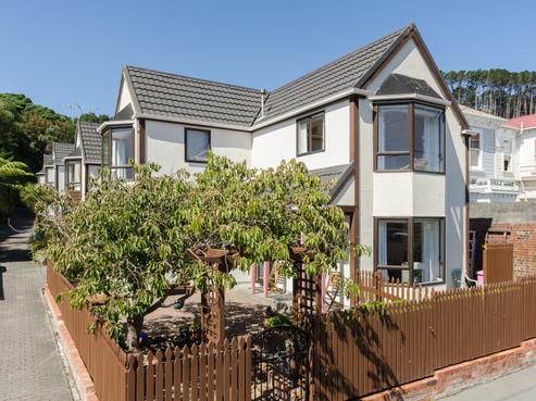 1/115 Owen Street, Newtown