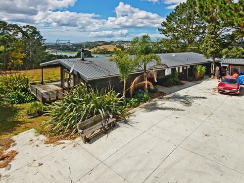 9/361 Paremoremo Road, Paremoremo