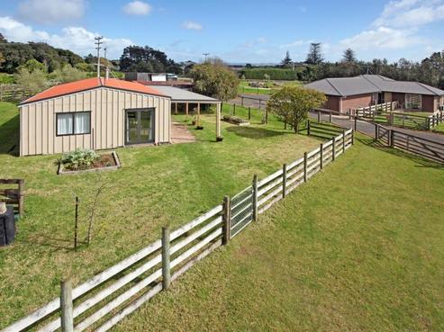 24 Brookside Road, Glenbrook