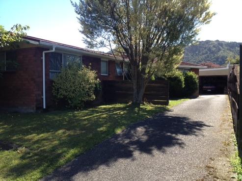 4 Seattle Grove, Totara Park