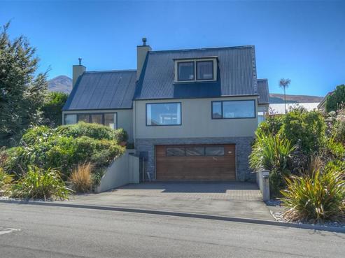 55 Cedar Drive, Kelvin Heights