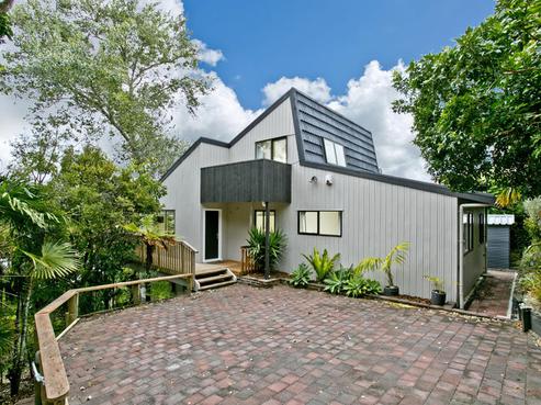 137 Ocean View Road, Hillcrest