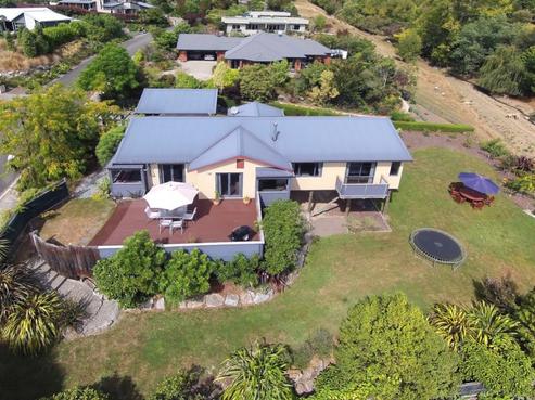 10 Hillplough Heights, Richmond