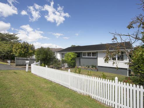 136 Golf Road, Titirangi