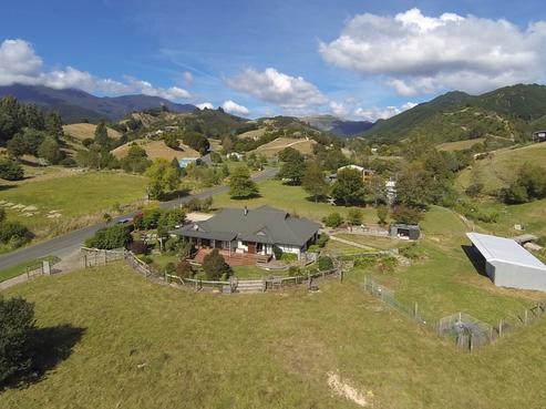 112 Lud Valley Road, Hira