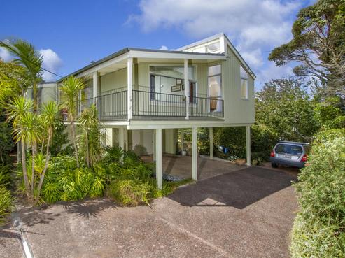 569B Beach Road, Murrays Bay