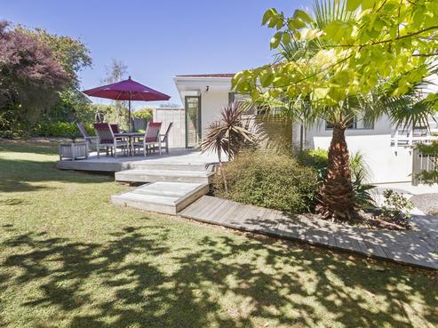 14 Micawber Place, Mellons Bay