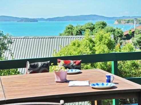 17 Mariners Grove, Algies Bay