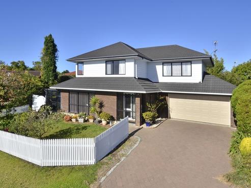 8 Oakridge Way, Northpark