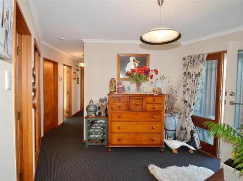 83 Victoria Road, Saint Kilda