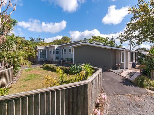 28 Beach Road, Mellons Bay