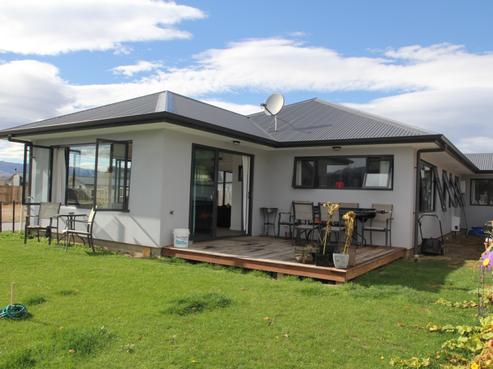 9 Poppy Lane, Albert Town