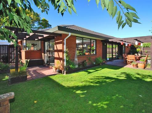 2/9 Campbell Street, Sumner