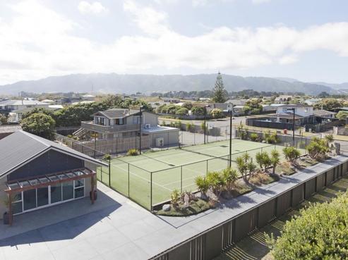 121 Field Way, Waikanae Beach
