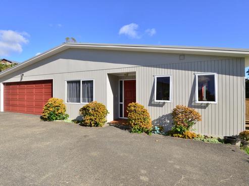 24 D'oyly Drive, Stanmore Bay