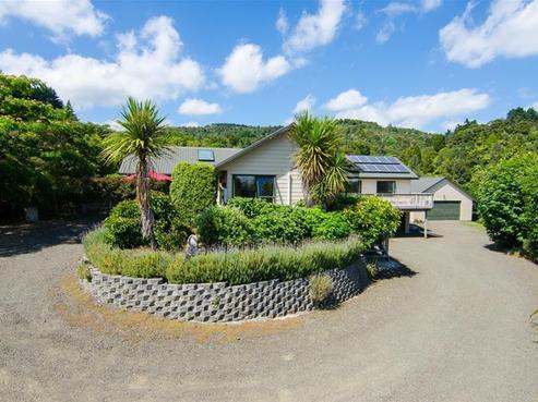 7 Steed Road, Waitakere
