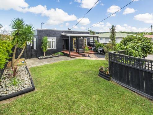 166 Golf Road, Titirangi