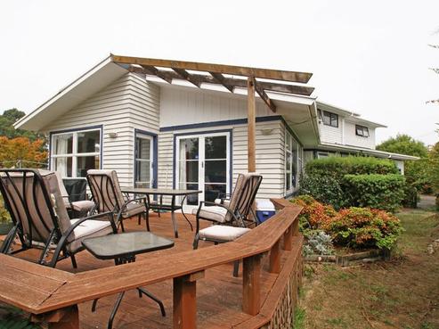 11 Manapouri Place, Glenview