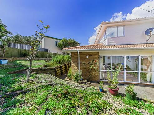 2/5A Hayr Road, Three Kings