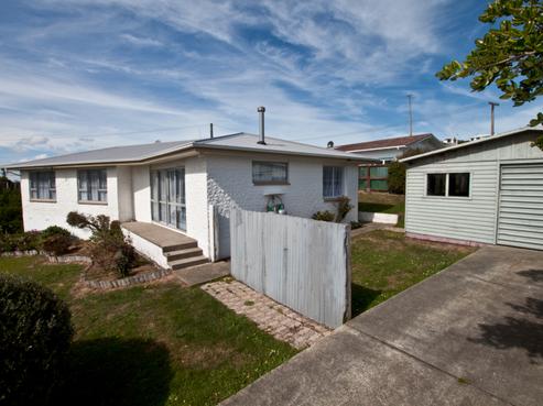 52 Ocean Beach Road, Bluff