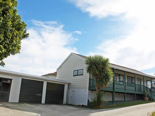 11 Coubray Place, Botany Downs