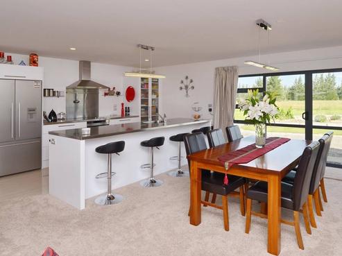 2569 South Eyre Road, West Eyreton