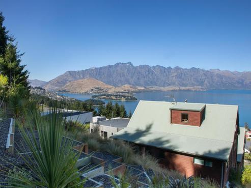 7 Caples Place, Fernhill/Sunshine Bay