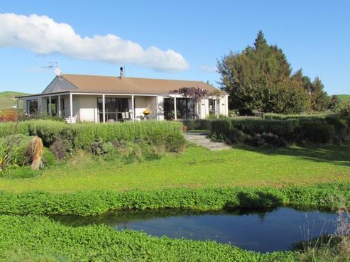 1928 Maraekakaho Road, Raukawa