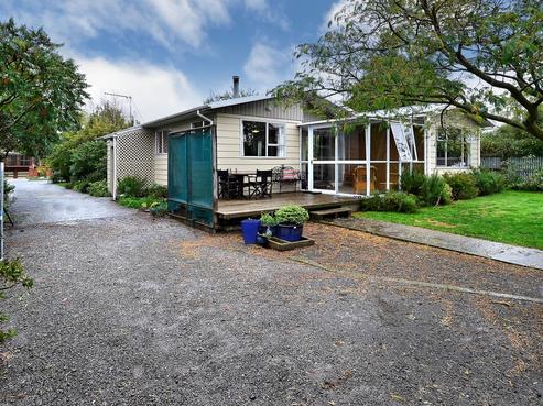 4 Coleman Place, Darfield