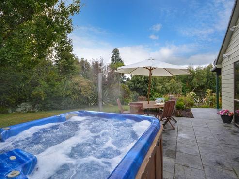 264 Chain Hills Road, Chain Hills