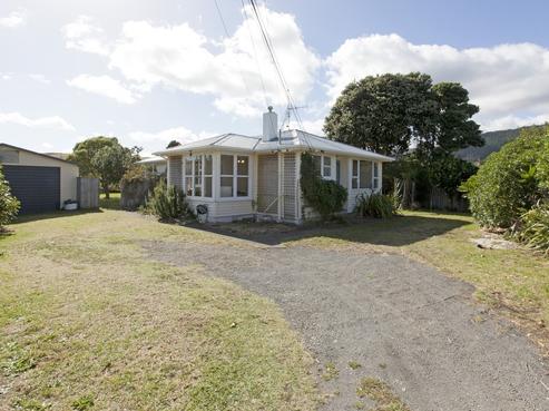 12 Haumia Street, Paekakariki
