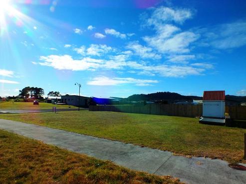 176 Ngaio Drive, Matarangi
