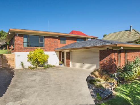 132 Prince Regent Drive, Half Moon Bay