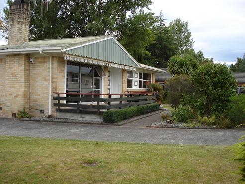 10 Saint Lukes Place, Bader