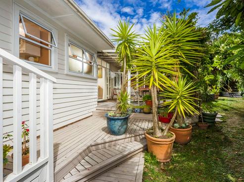 217 Lake Road, Belmont