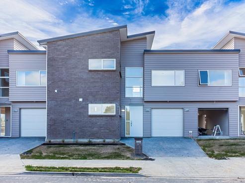 32 Sunshine Boulevard, Sunnyvale