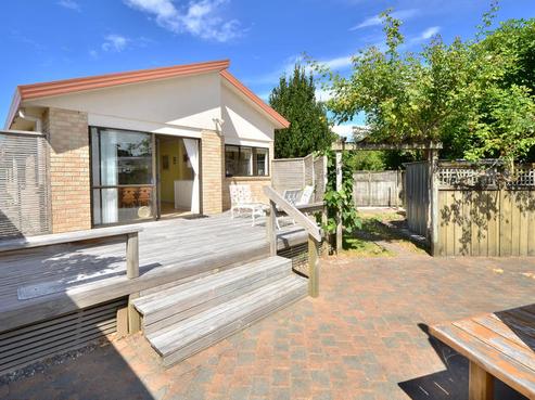 11B Ross Crescent, Orewa