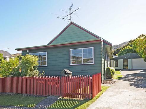 14 John Witton Drive, Crofton Downs