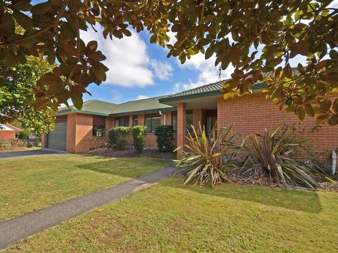 15 Rosella Grove, Waimauku
