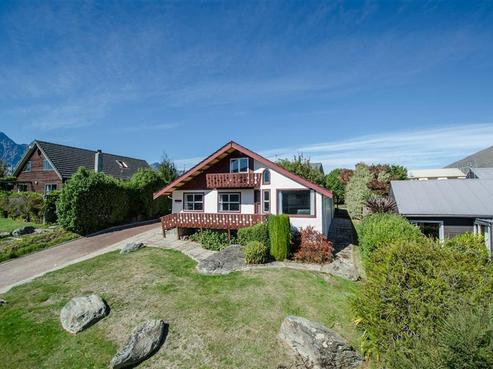 712 Peninsula Road, Kelvin Heights