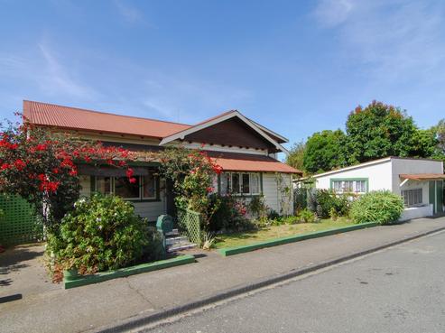205 Main Road, Clive